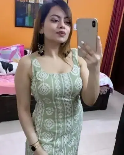 Call Girl in Kovilpatti